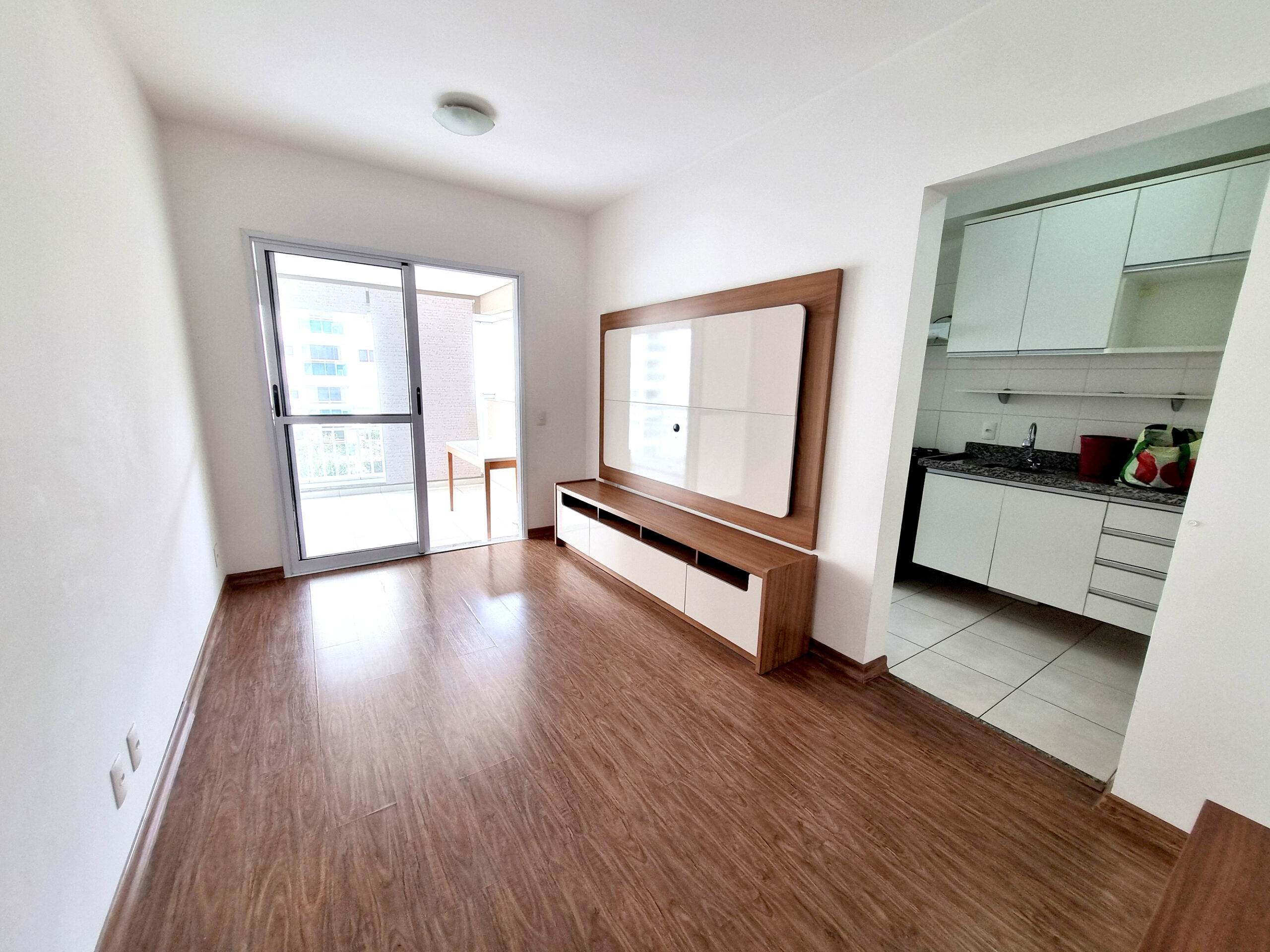 Apartamento com varanda e lazer completo na Barra Funda