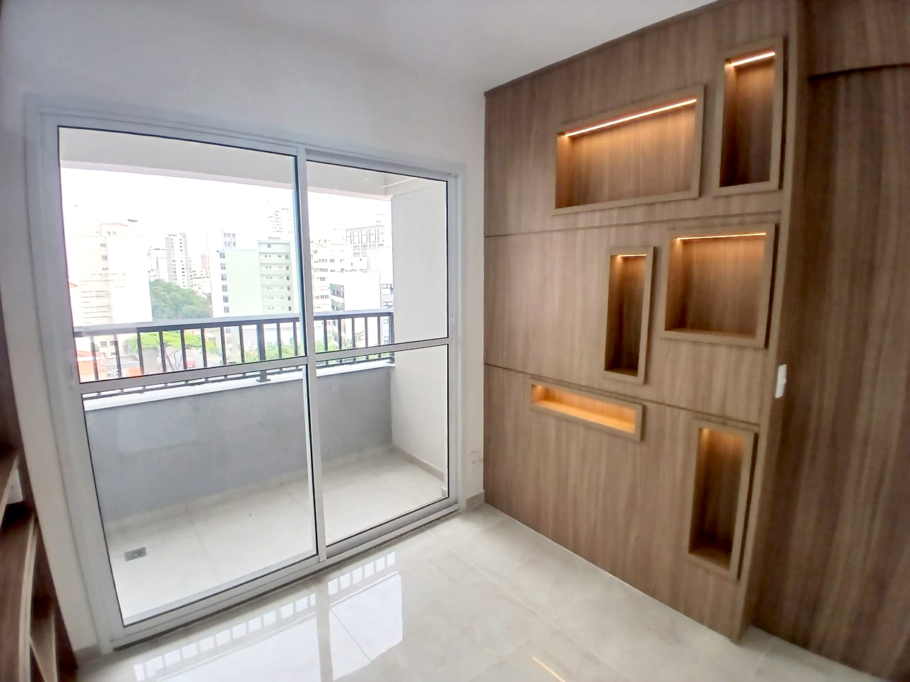 Apartamento compacto com varanda na Vila Buarque