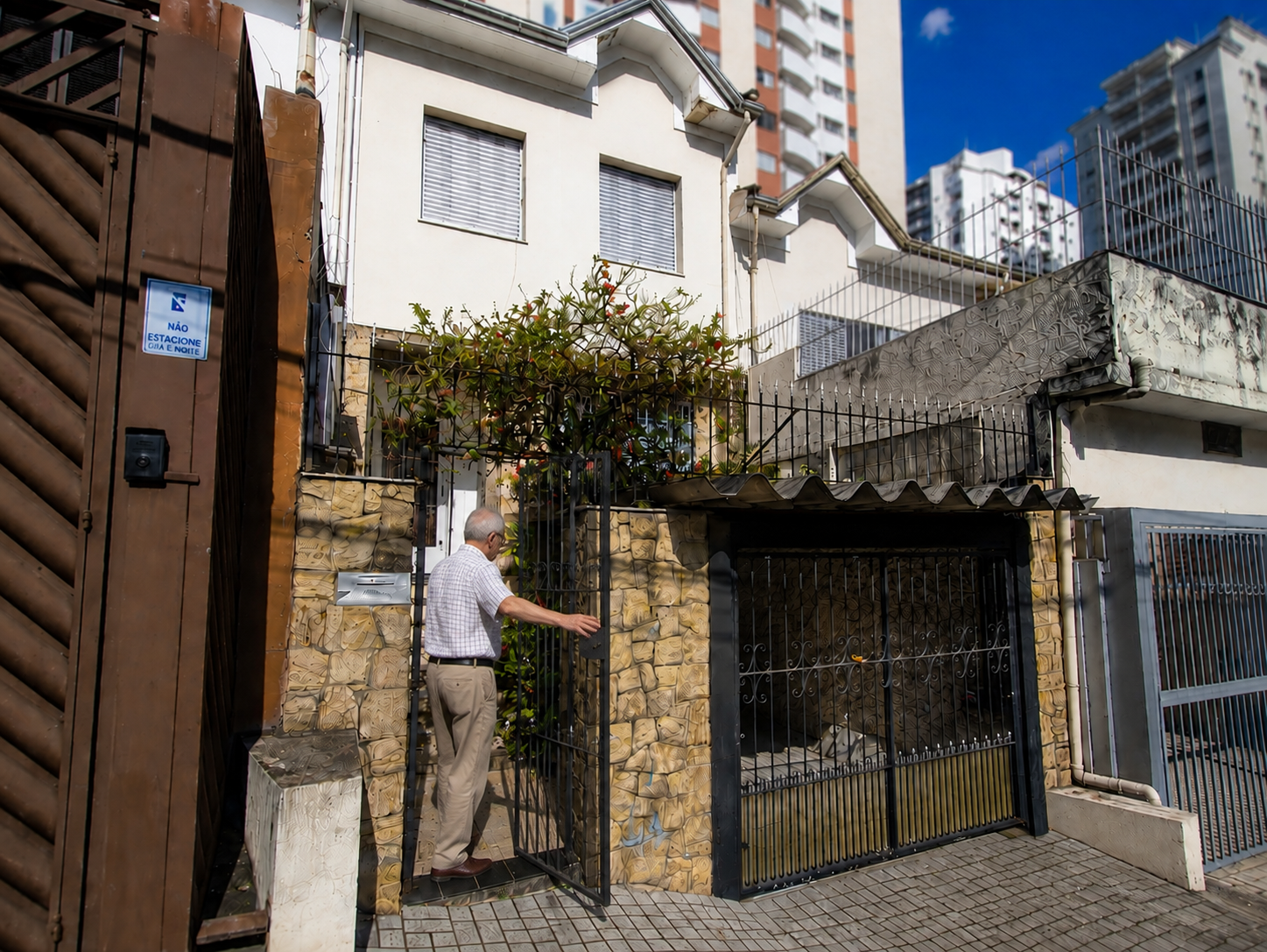 Casa para alugar em Perdizes com quintal, churrasqueira, 2 quartos e 2 vagas